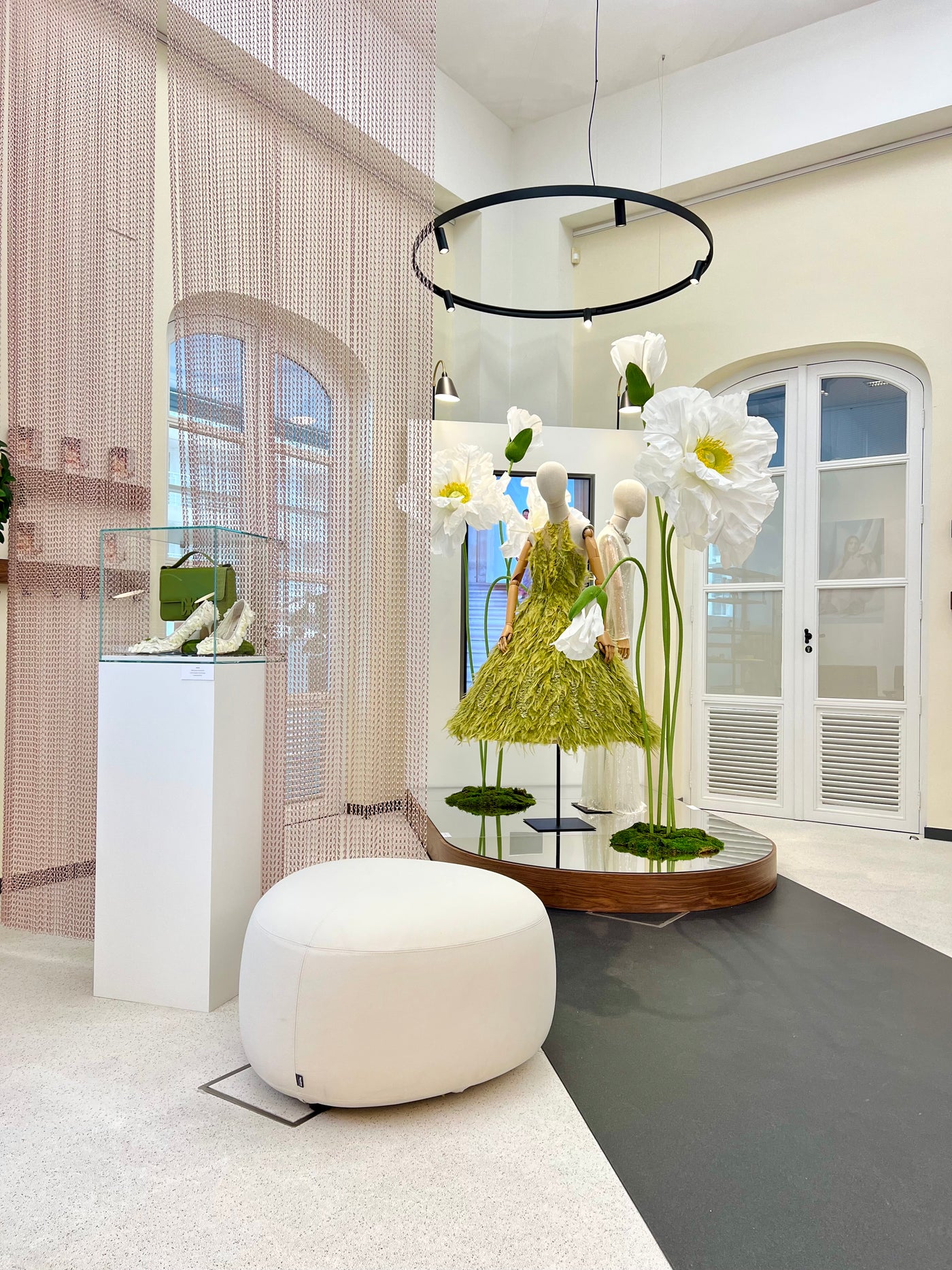 Large paper flowers to buy